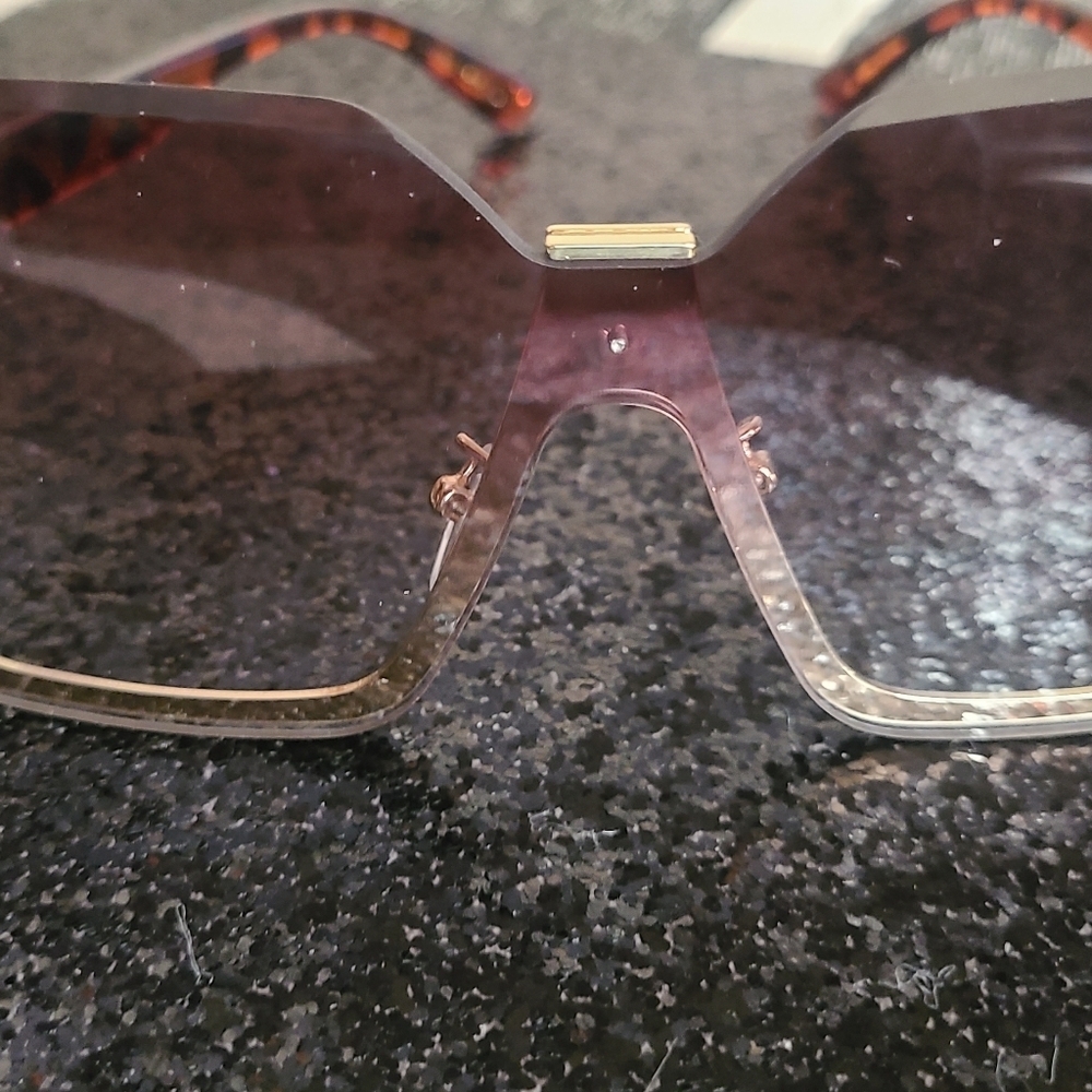 GORGEOUS STYLISH SUN GLASSES HP🔥🔥🔥🔥 - Picture 2 of 6